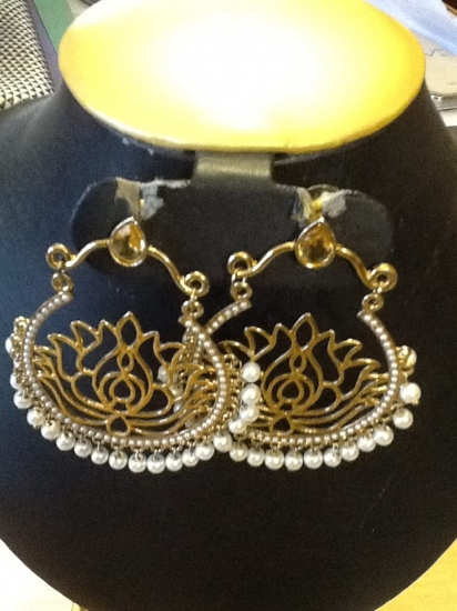 Lotus shaped jumka with pearls