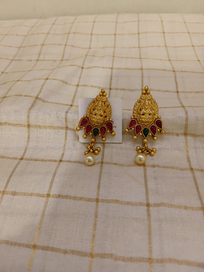 Gold plated stud 