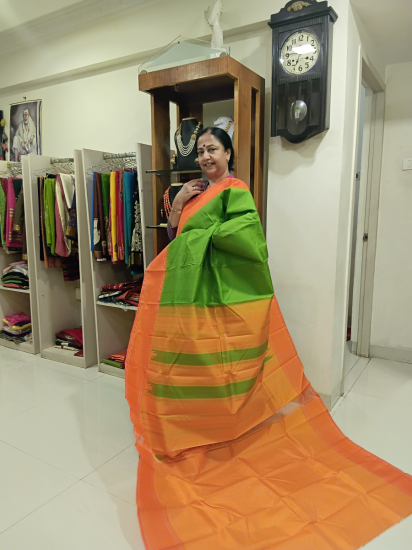 Korvai Ahimsa silk with contrast temple border