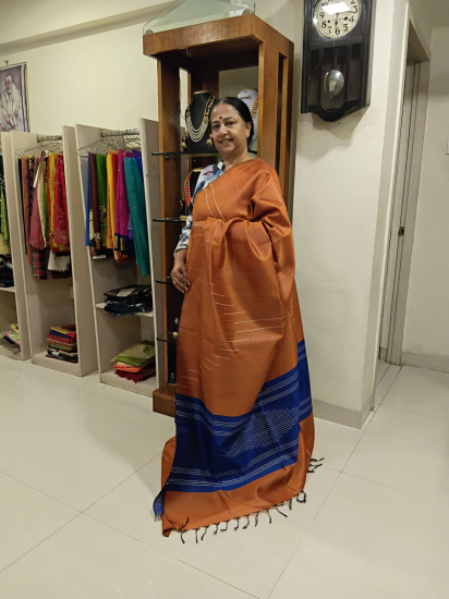 Body woven borderless Gicha silk saree