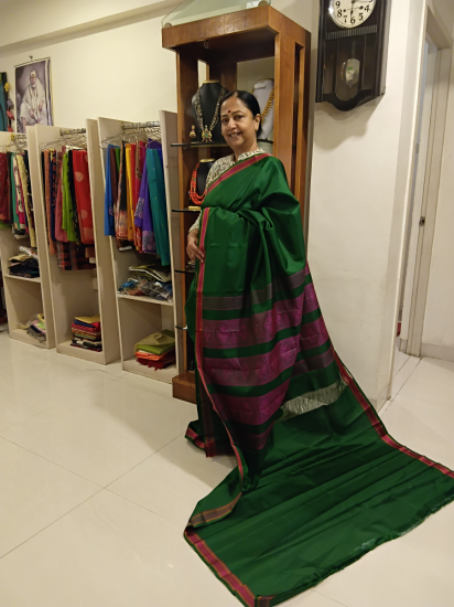 Kalakriya collections silk thread work handwoven kalashetra saree 