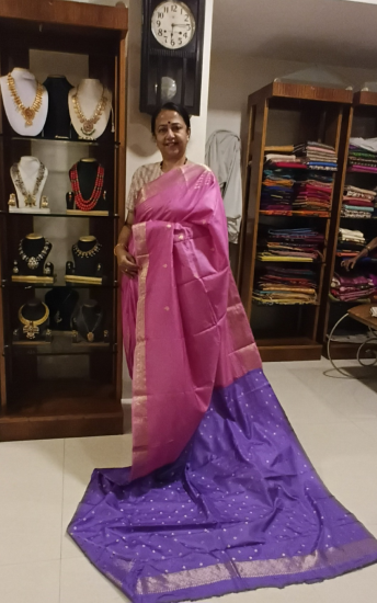 Silk saree with zari border woven 