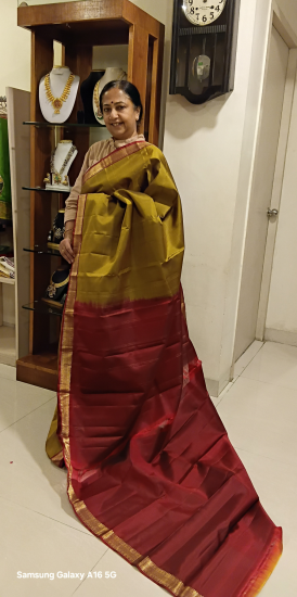 Ahimsa silk with small border simple pallu saree