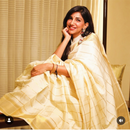 Ahimsa silk wedding saree with gold checks