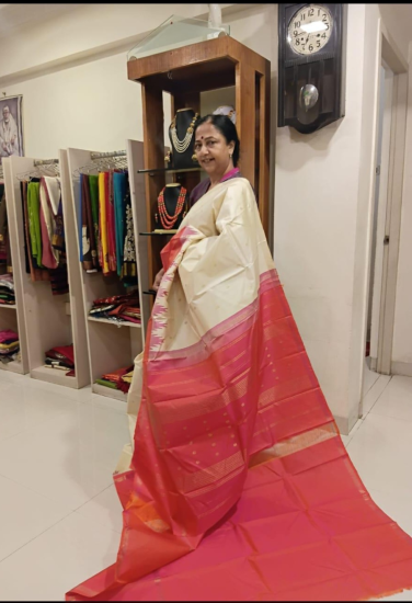 Temple weave contrast pallu and blouse in AHIMSA SILK