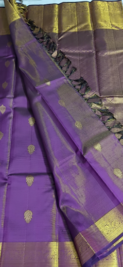 Vairaoosi golden zari border Ahimsa silk saree